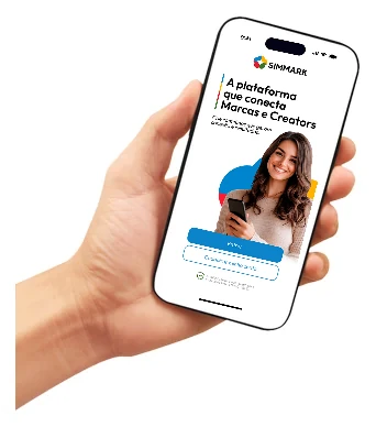 Mão segurando um celular